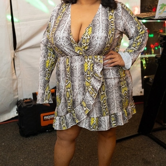 Black and Green snake skin dress - Picture 5 of 5